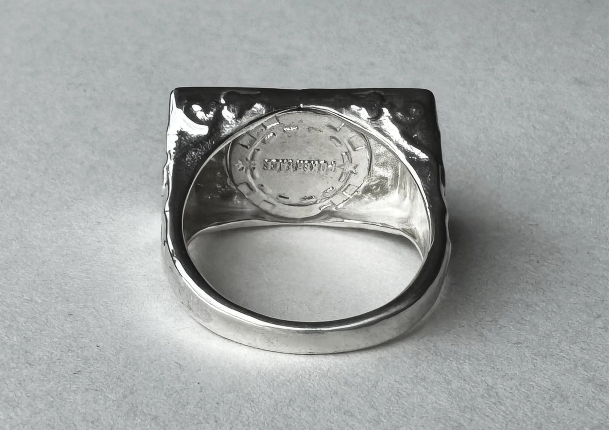 Poker Face ring