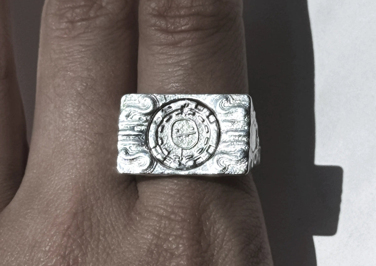 Poker Face ring